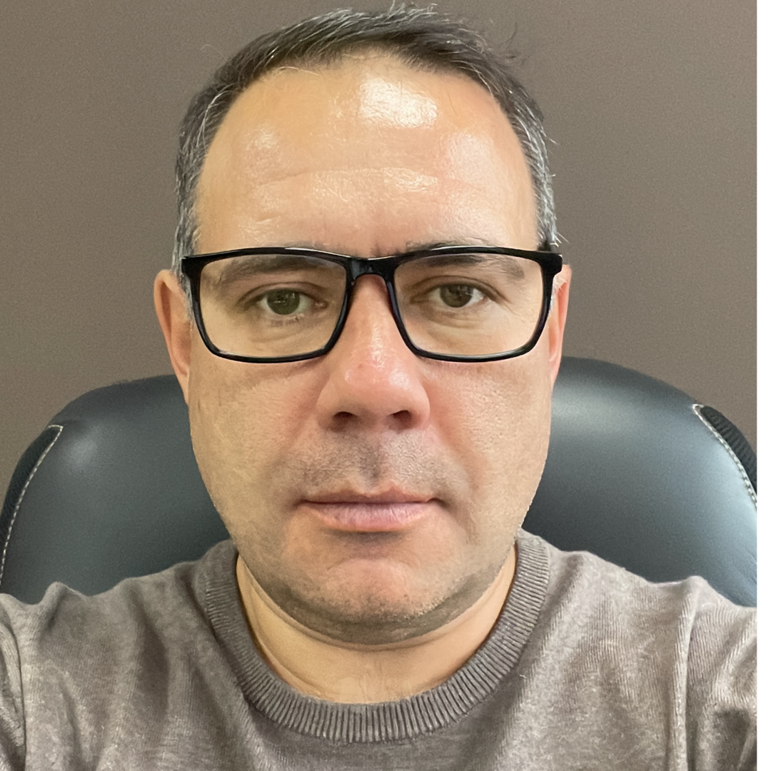 Константин Степанов