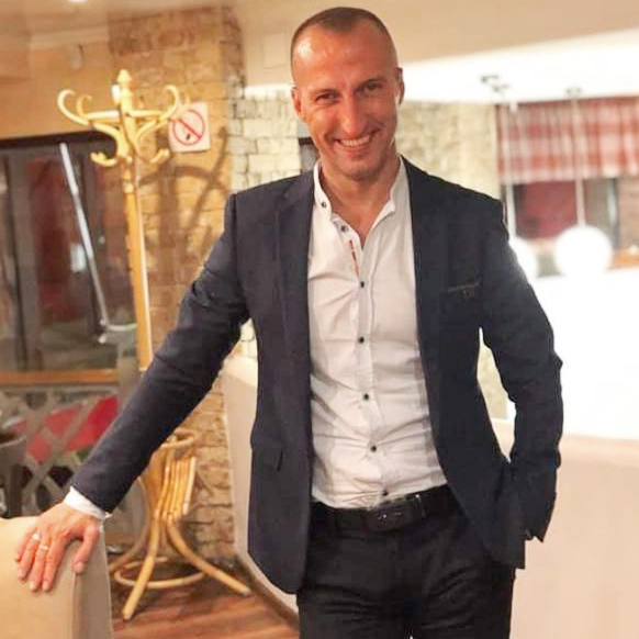 Роман Корецкий