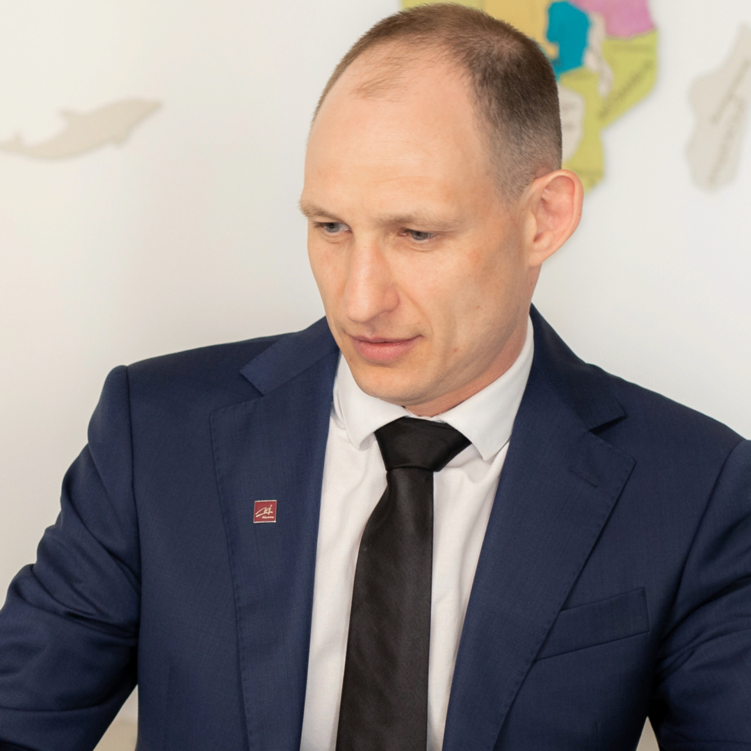 Дмитрий Мартынов