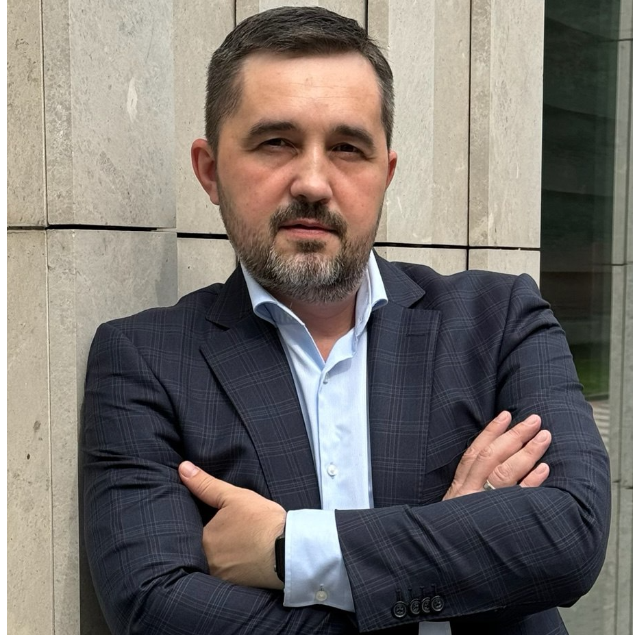 Дмитрий Корн
