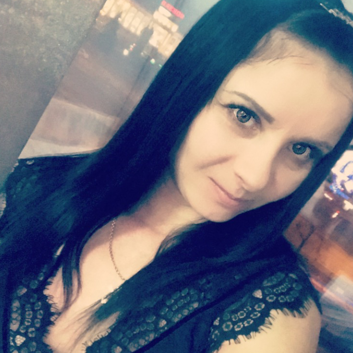 Елена Хейлу