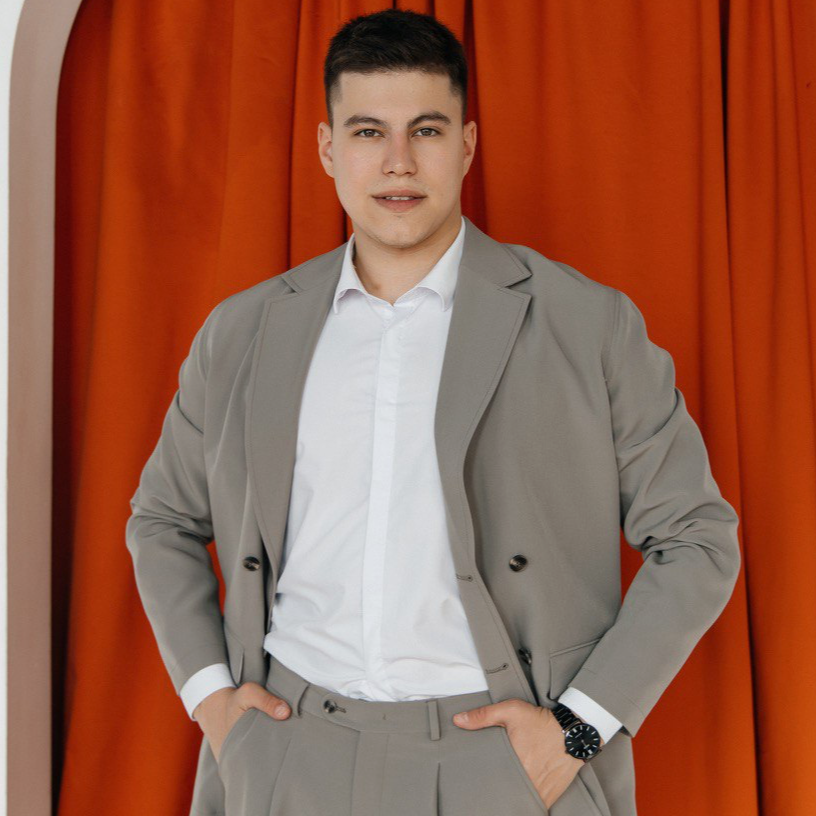 Дмитрий Абрамов