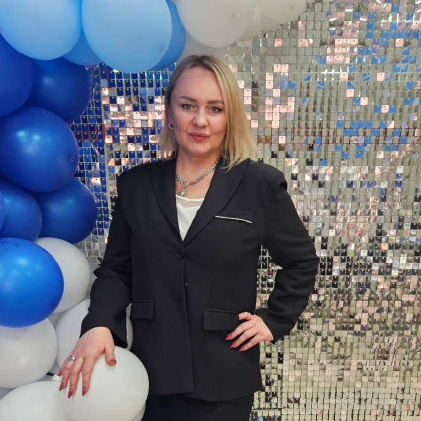 Елена Попова