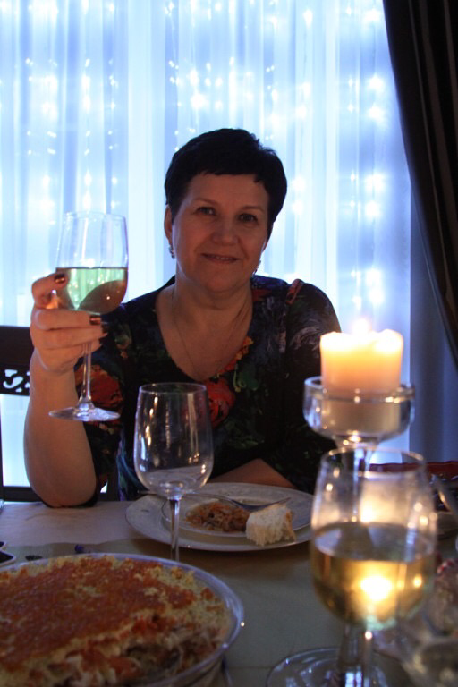 Нелля Попова