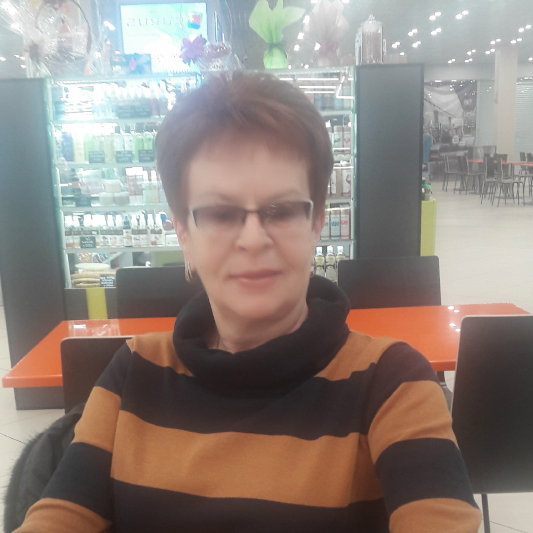 Елена Солодовникова