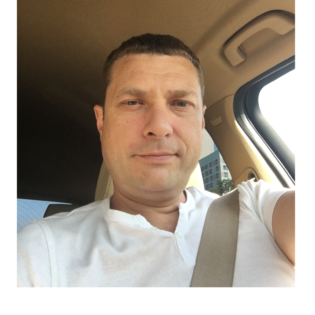 Максим Огарков