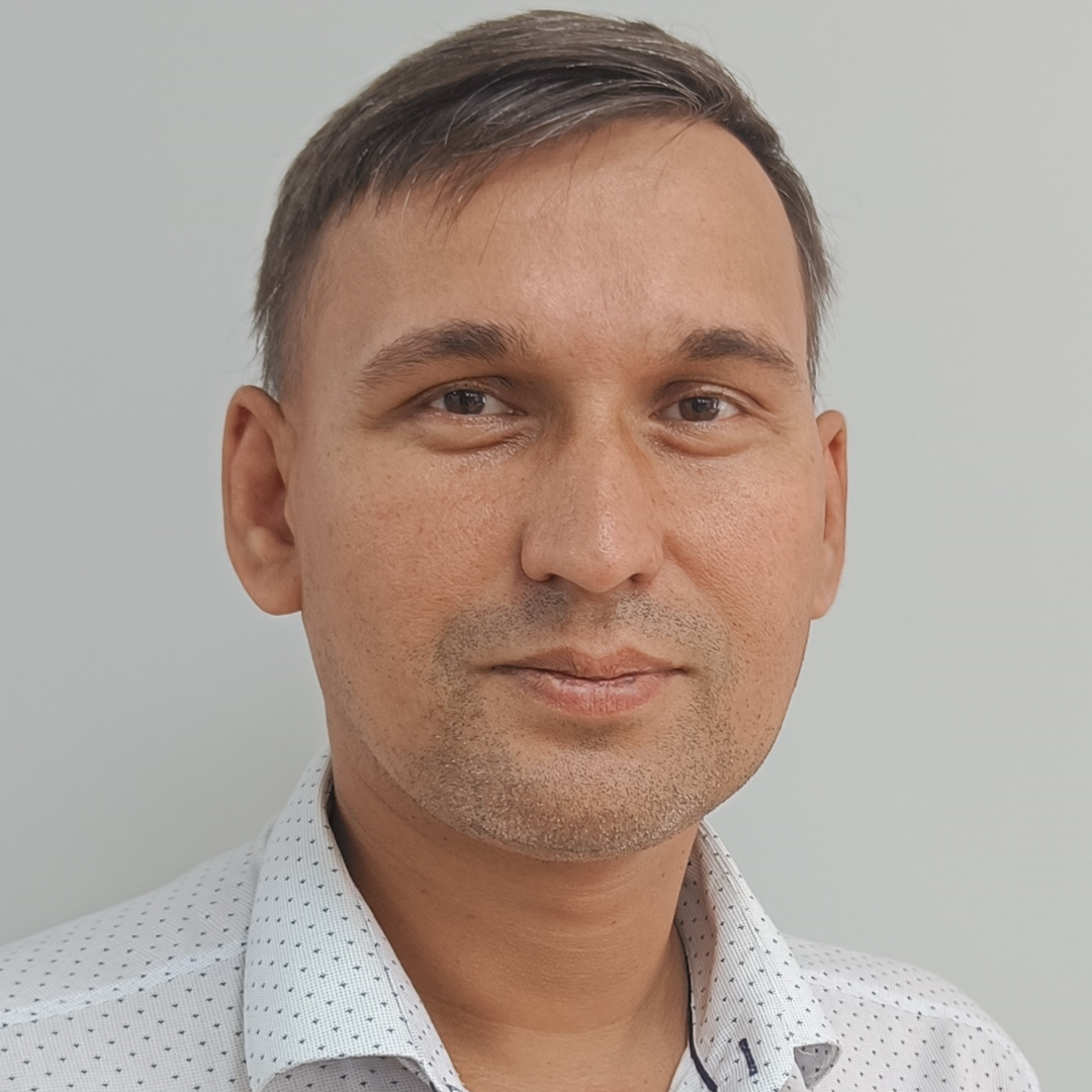 Азат Алмакаев