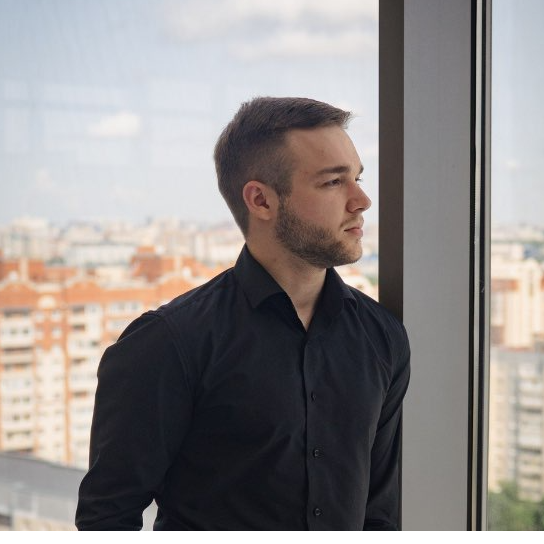 Денис Казнов