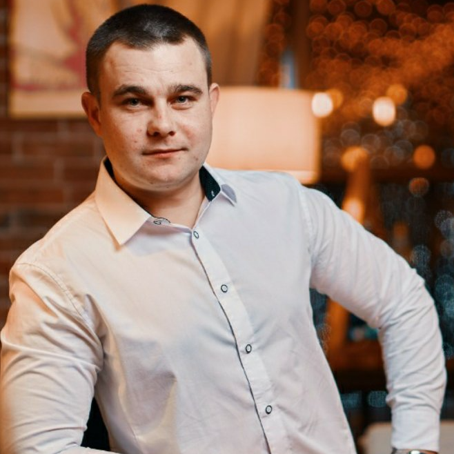 Максим Маслов