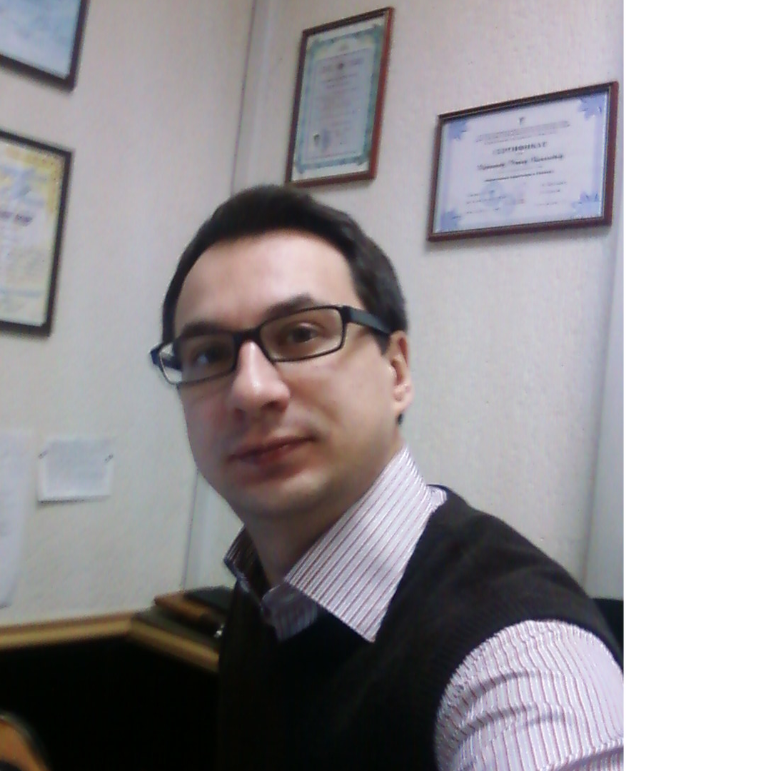 Роман Мартюшов