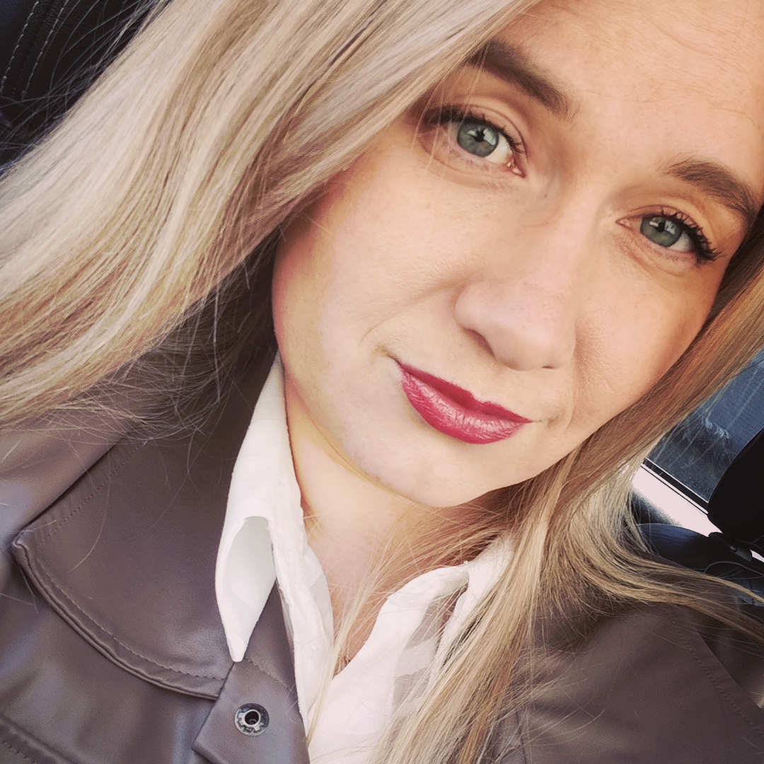 Анна Исаева