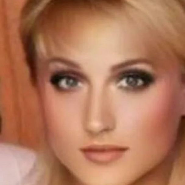 Елена Ханова
