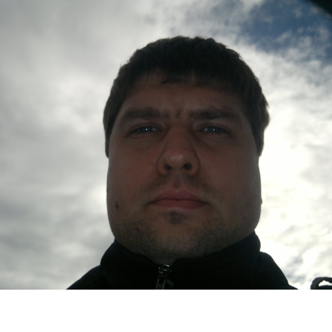 Павел Устинов