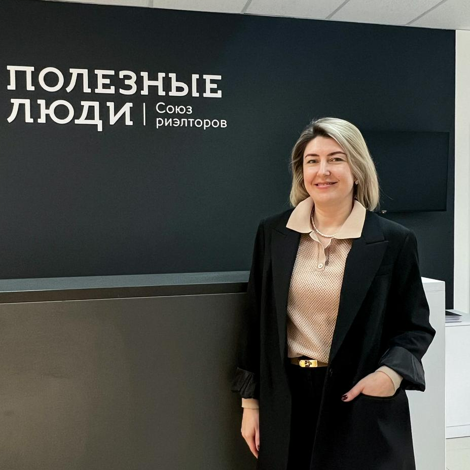 Елена Алымова