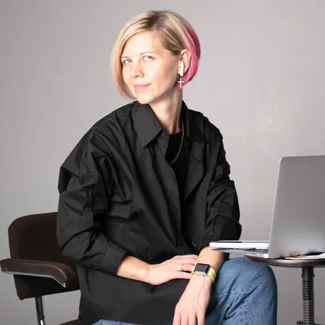 Светлана Лукинова