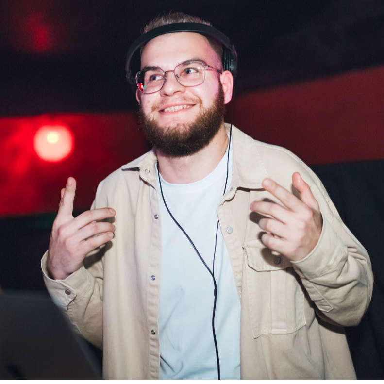 Владимир Николаев