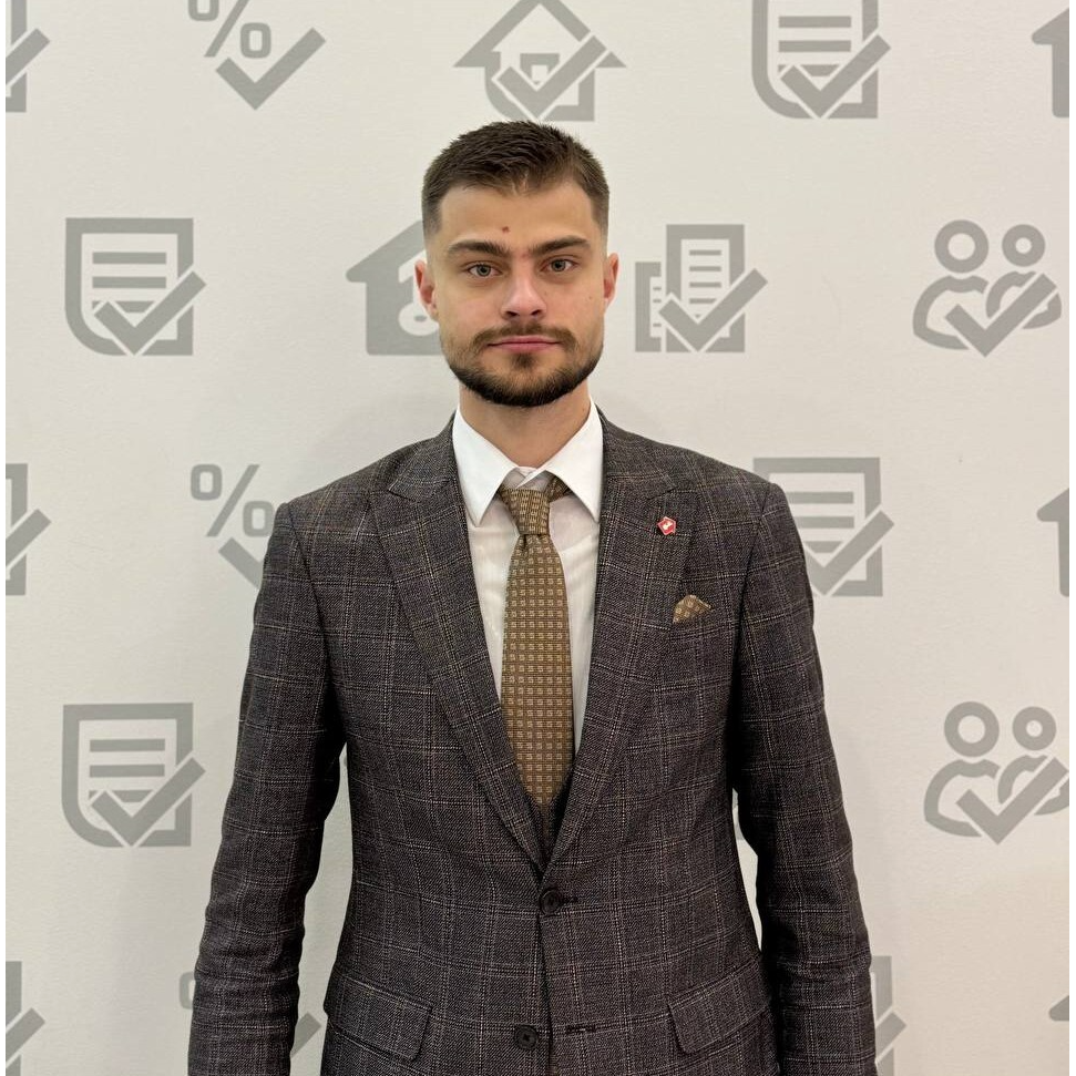Денис Пономарев
