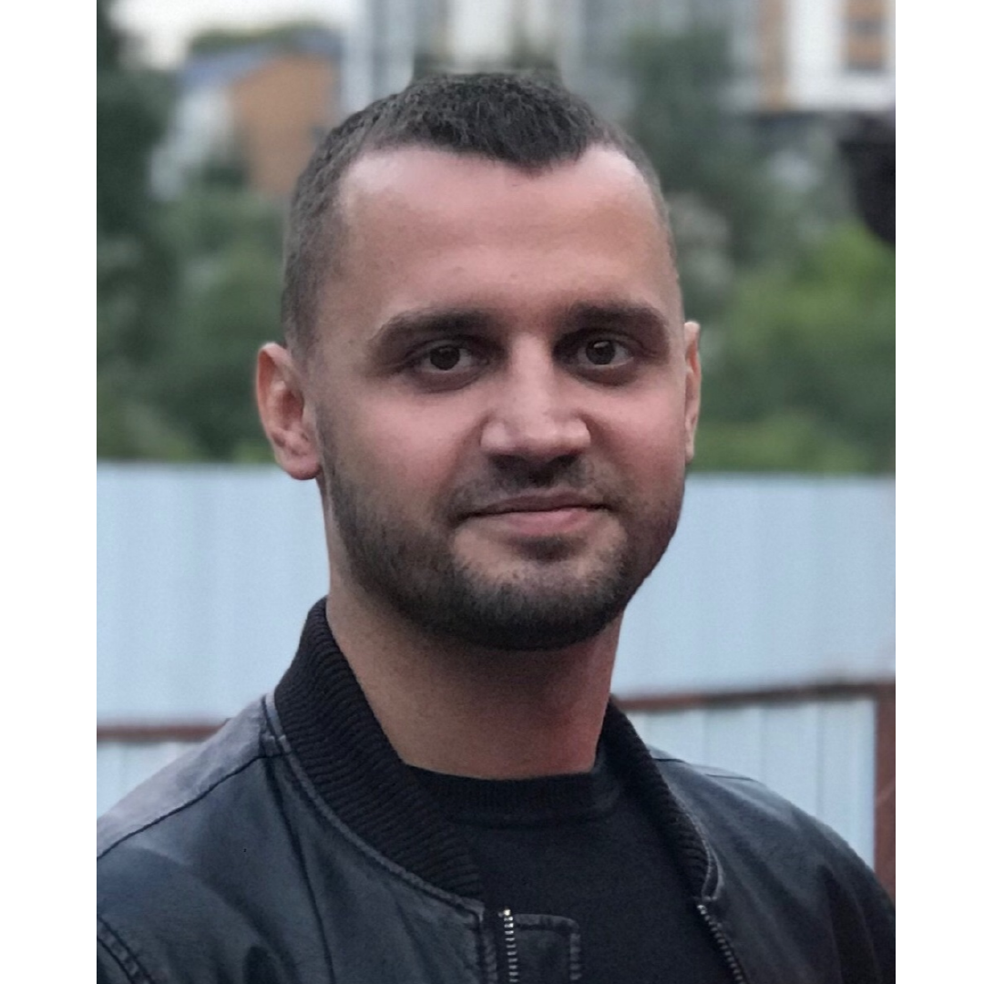 Денис Белоусов