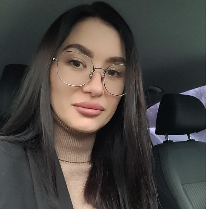 Юлия Лобанова