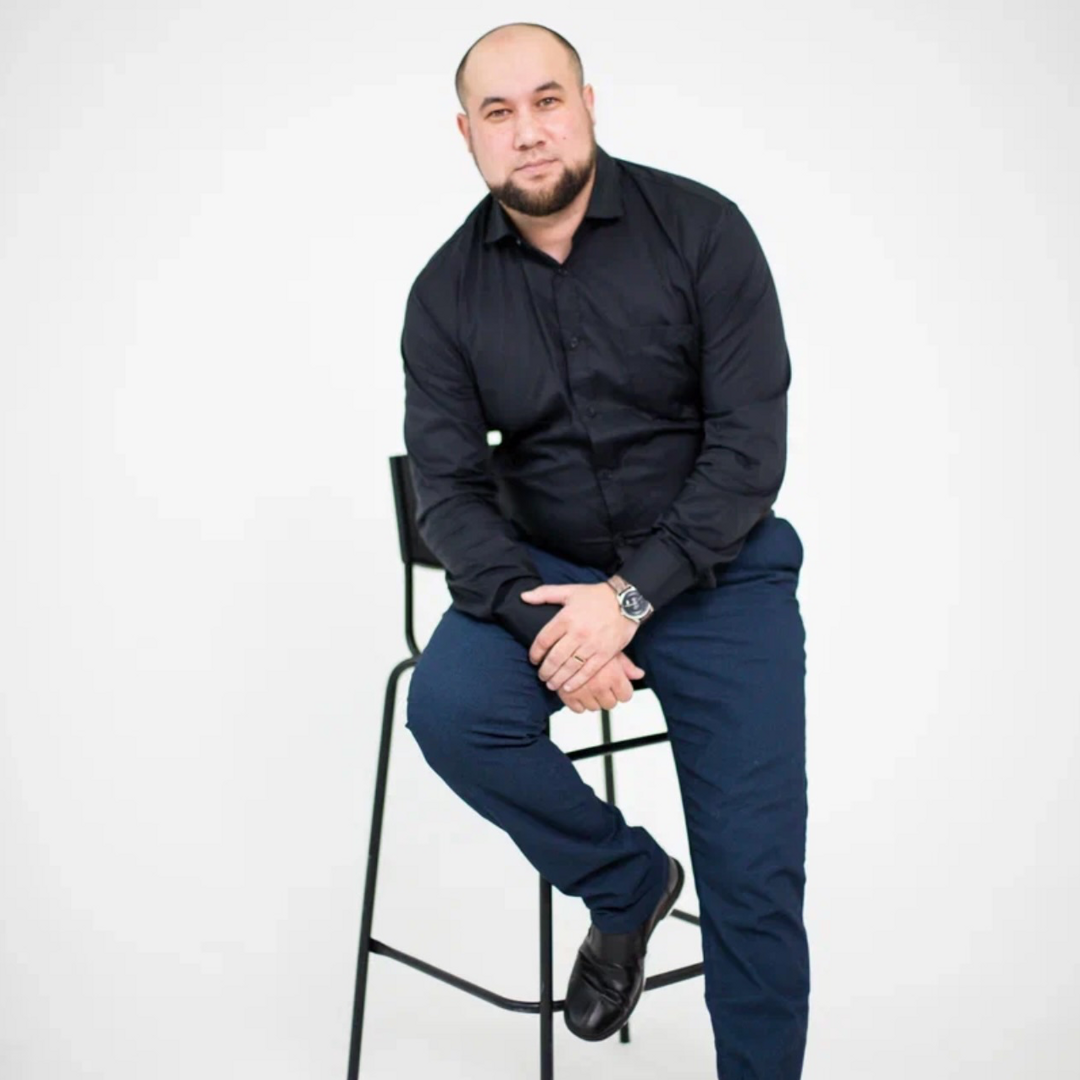 Айнур Рахманов