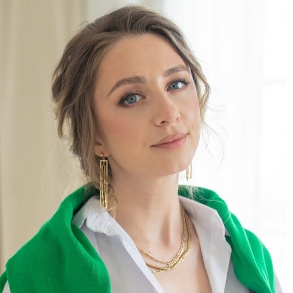 Анна Иванова
