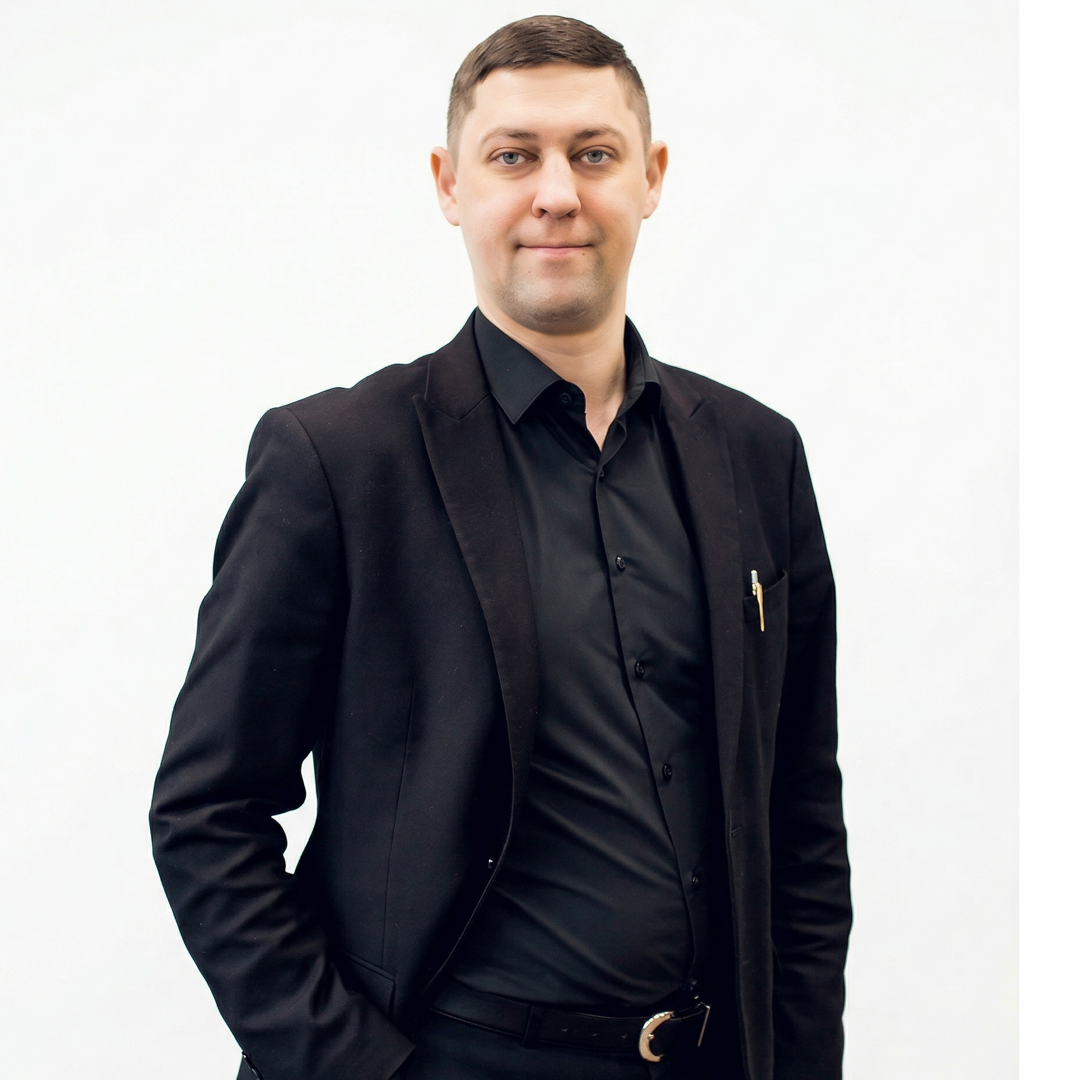 Евгений Николаев