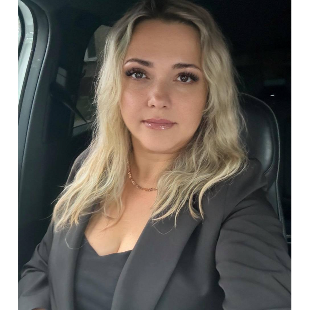 Елена Серова