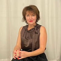 Марина Попова