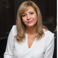 Елена Шикарева