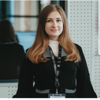 Яна Попцова