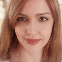 Лариса Колесникова
