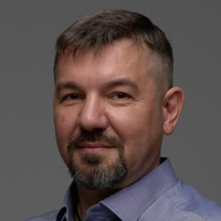 Илья Стариков