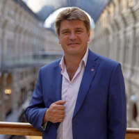 Александр Захаров