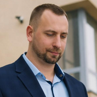 Петр Толстых