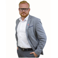 Аркадий Иванов