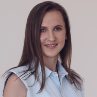 Анна Неверова