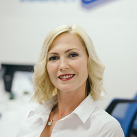 Вера Голенкова