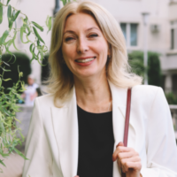 Елена Власова