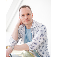 Александр Захаров