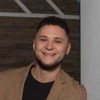 Никита Бежин