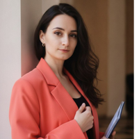 Елена Кадомцева