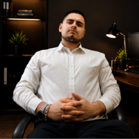 Александр Русаков