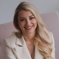 Елена Антонова