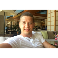 Максим Леушин