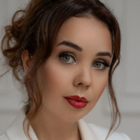 Алла Захарова