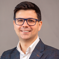 Василий Максимов