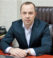 Максим Петров