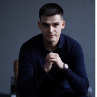 Дмитрий Стогниев