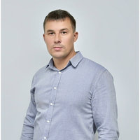 Максим Плотников