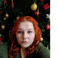 Елена Еникеску